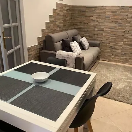 2 Pieces Avec Terrasse Et Parking, Wifi, Climatisation *