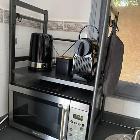 Holiday home 2 Pieces Avec Terrasse Et Parking, Wifi, Climatisation Nice