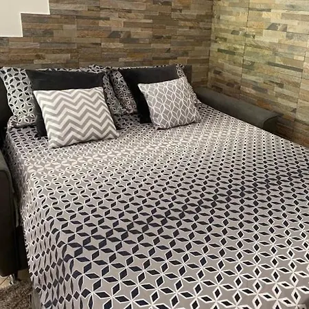 2 Pièces Avec Terrasse Et Parking, Wifi, Climatisation * Nizza