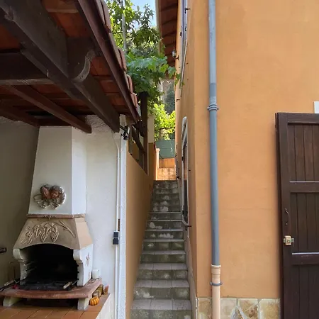 2 Pièces Avec Terrasse Et Parking, Wifi, Climatisation