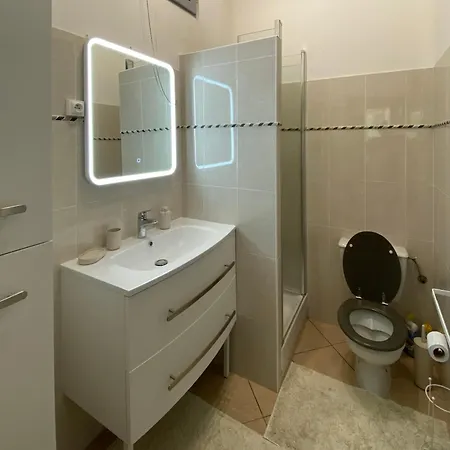 2 Pièces Avec Terrasse Et Parking, Wifi, Climatisation Casa vacanze Nizza
