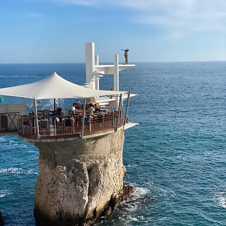Casa vacanze 2 Pièces Avec Terrasse Et Parking, Wifi, Climatisation *